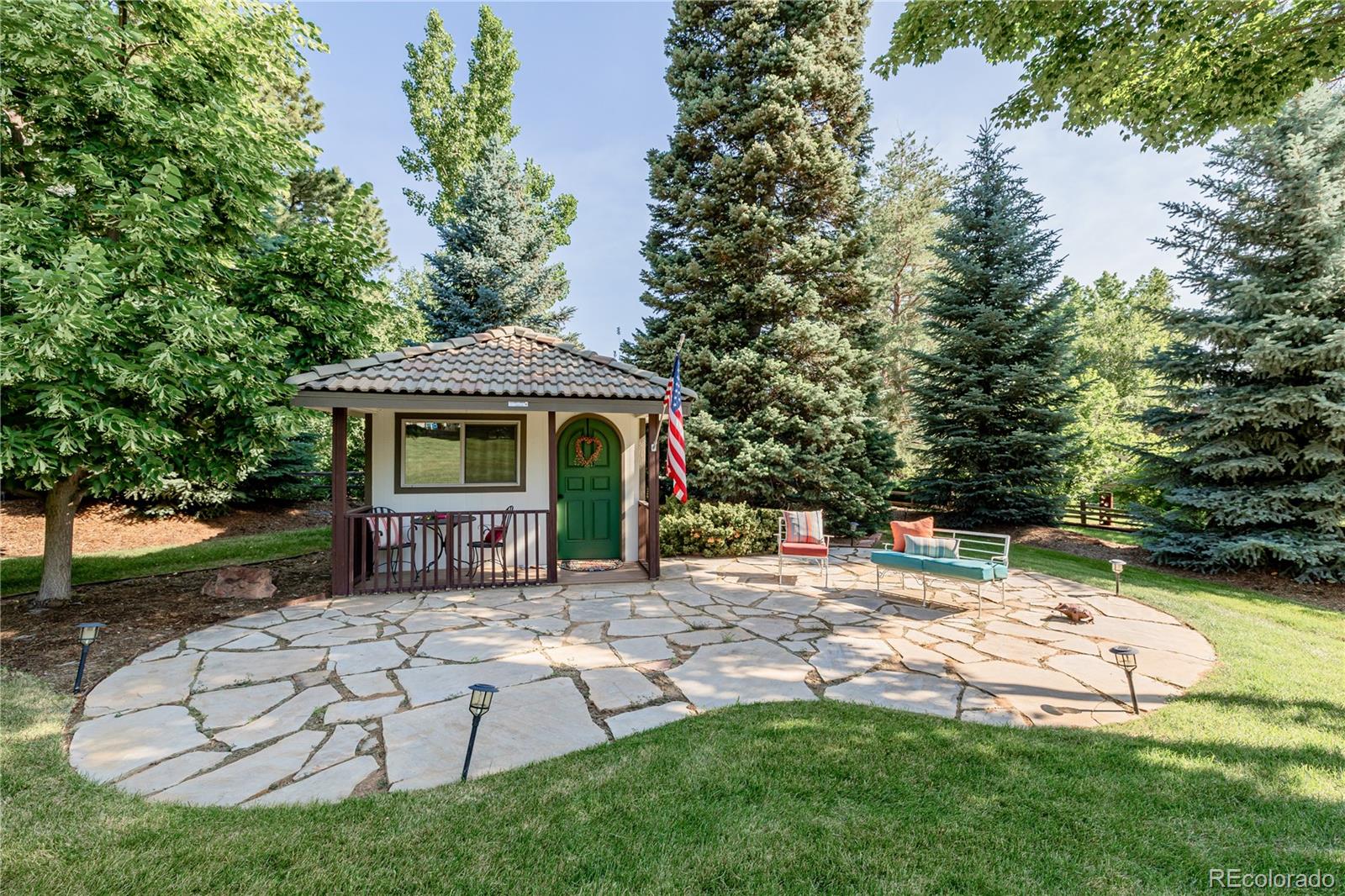 3 E Belleview Court