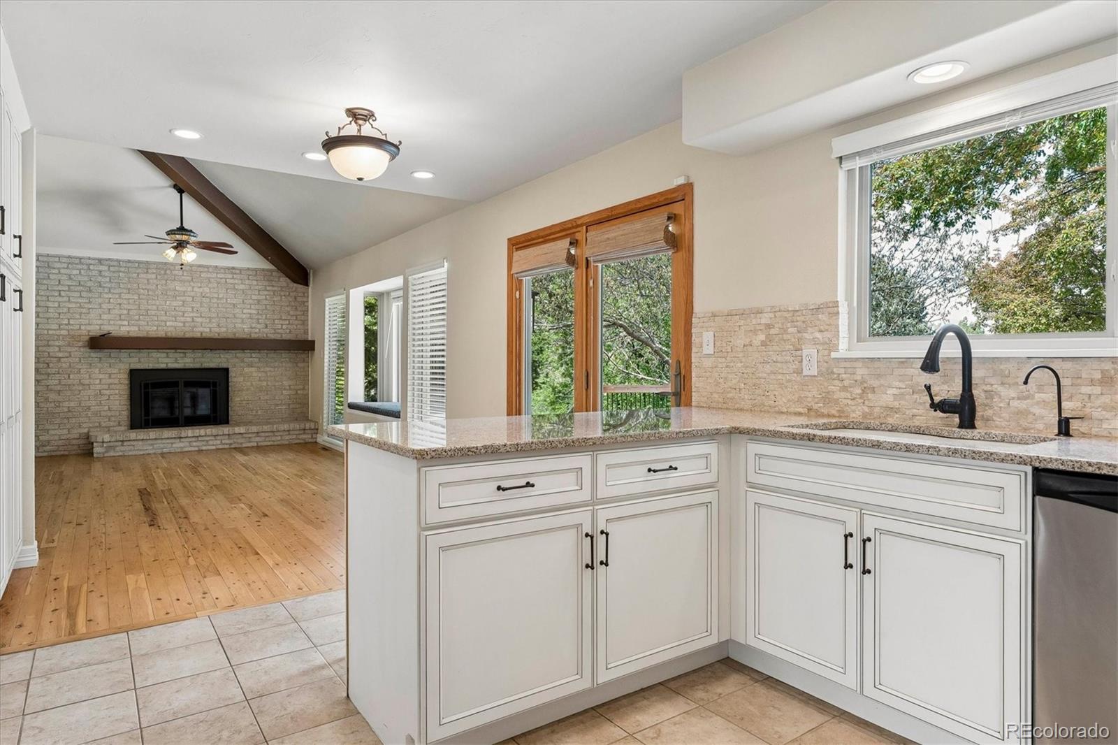 2727 E Jamison Avenue