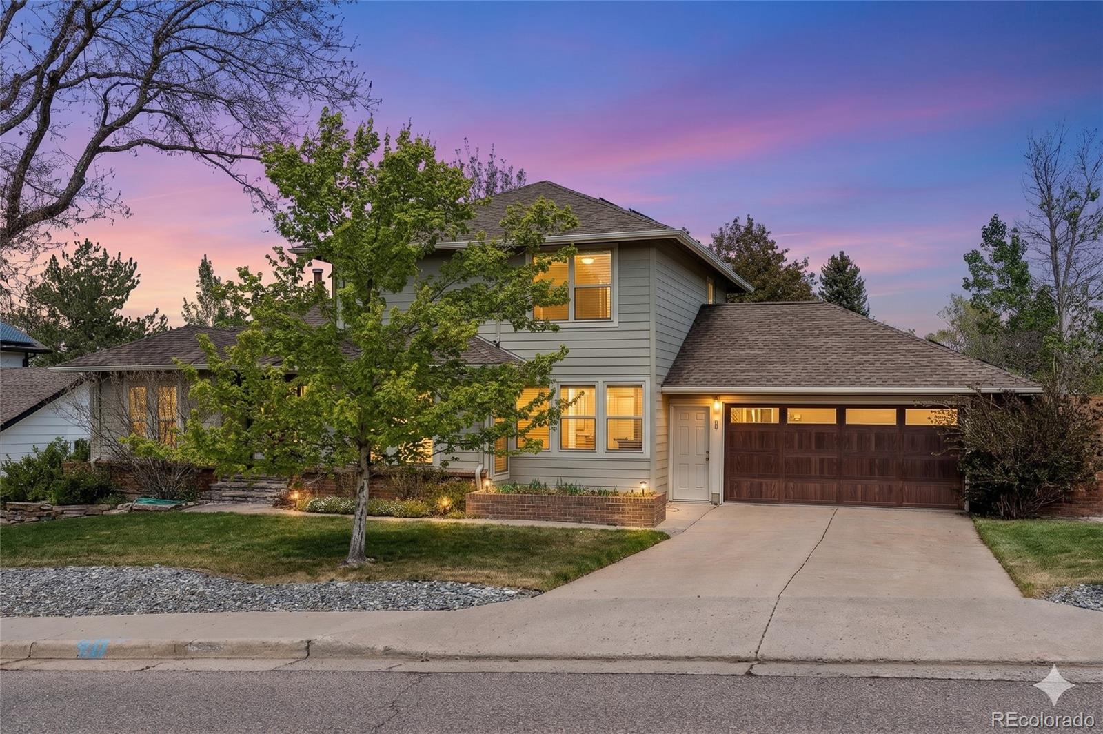 2727 E Jamison Avenue