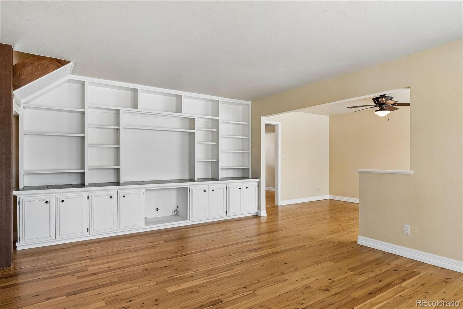 2727 E Jamison Avenue