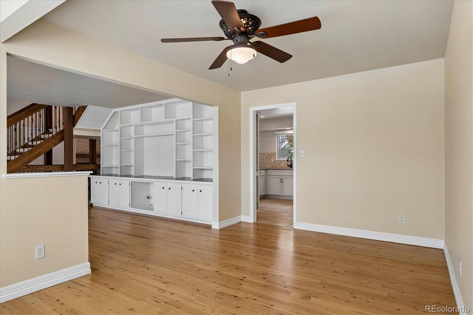 2727 E Jamison Avenue