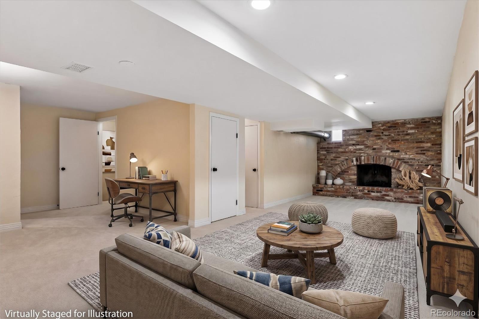 2727 E Jamison Avenue