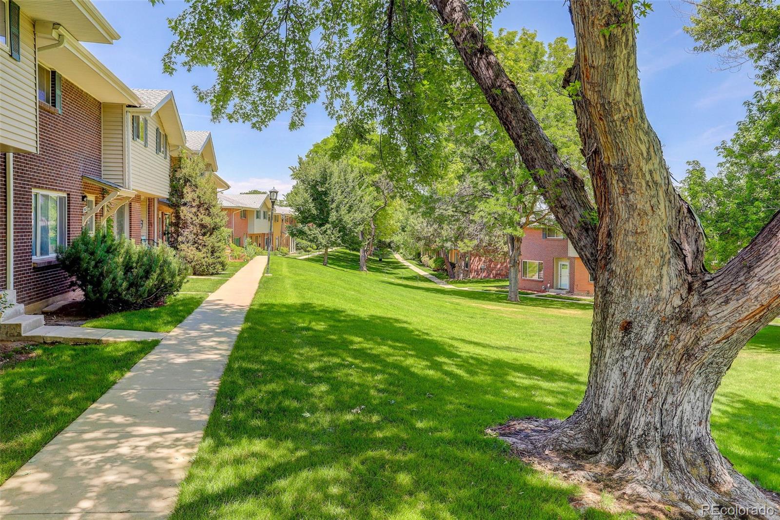 9003 E Mansfield Avenue