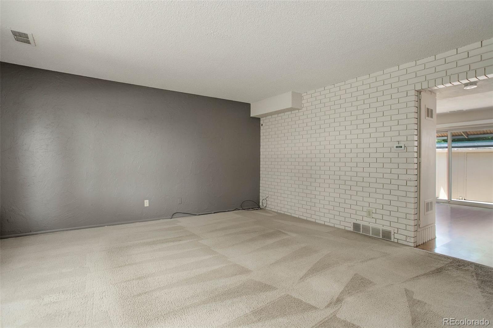 9003 E Mansfield Avenue