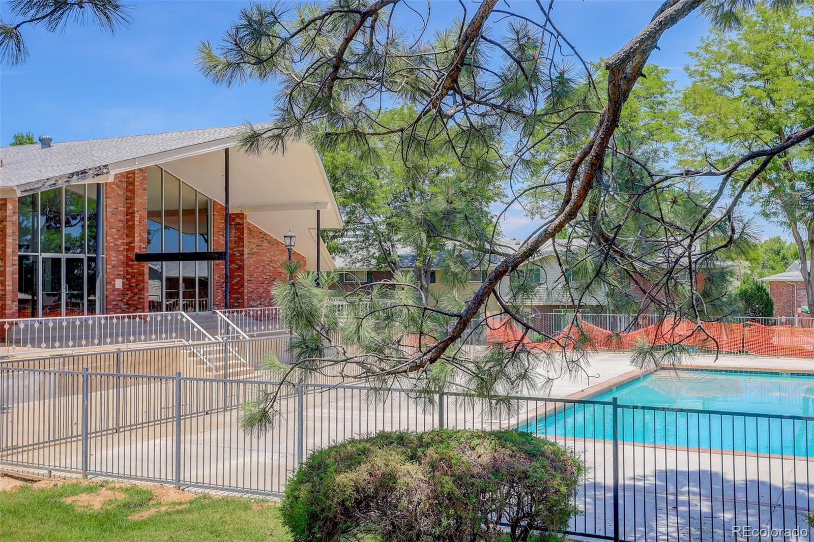 9003 E Mansfield Avenue