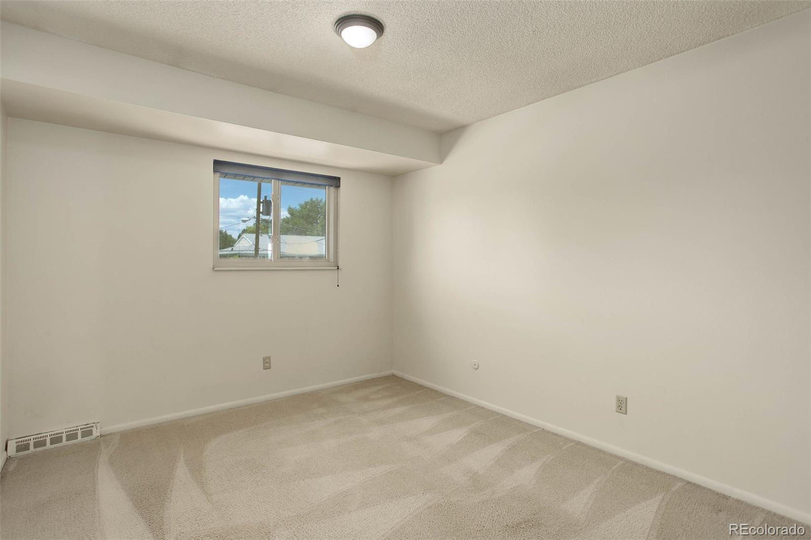 9003 E Mansfield Avenue