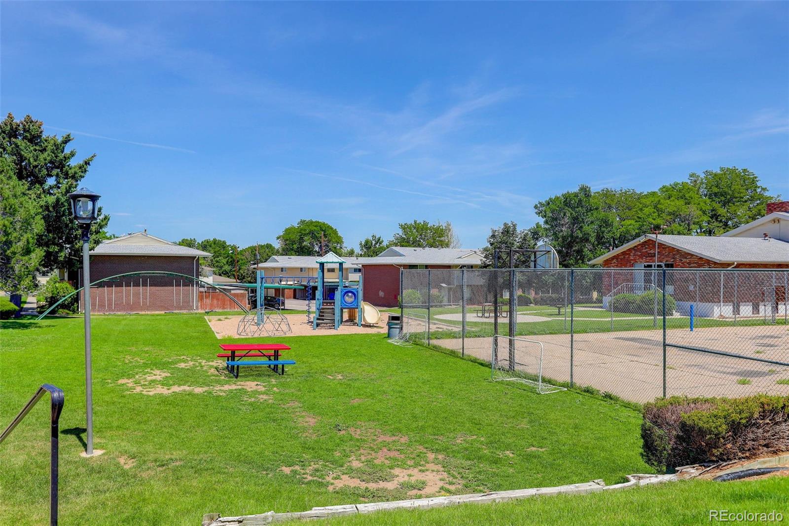 9003 E Mansfield Avenue