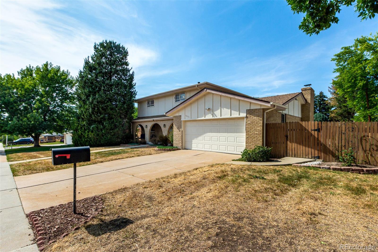 4655 E Hinsdale Place