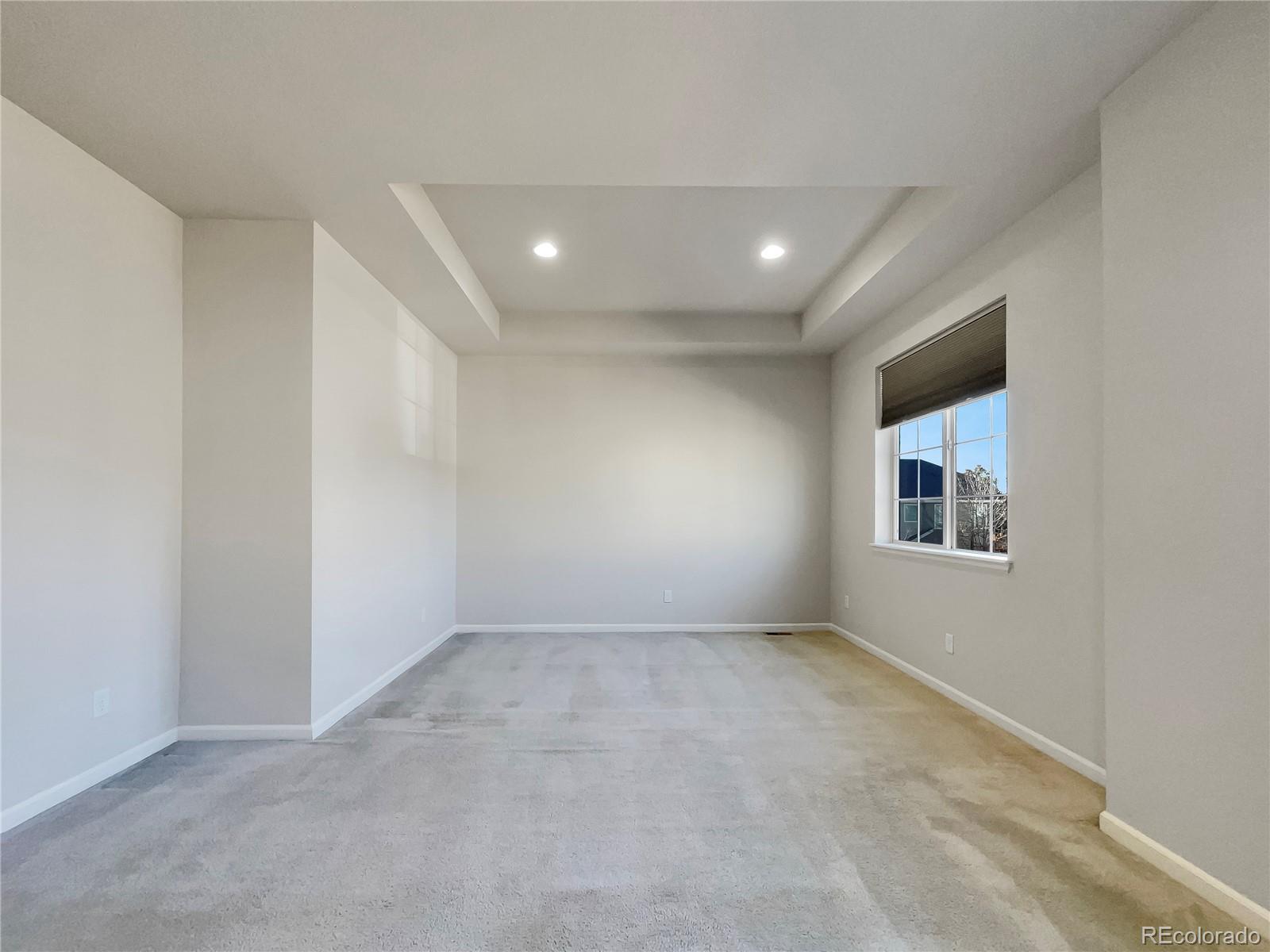 9040 E Phillips Lane