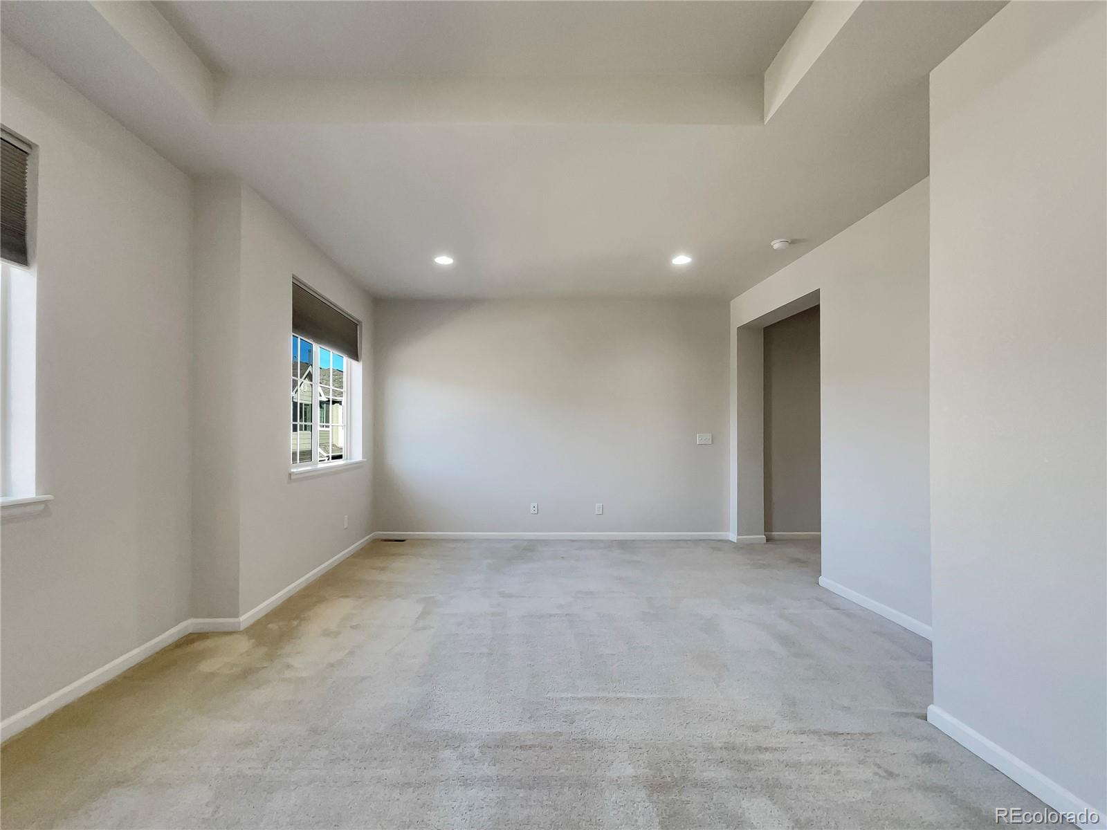 9040 E Phillips Lane