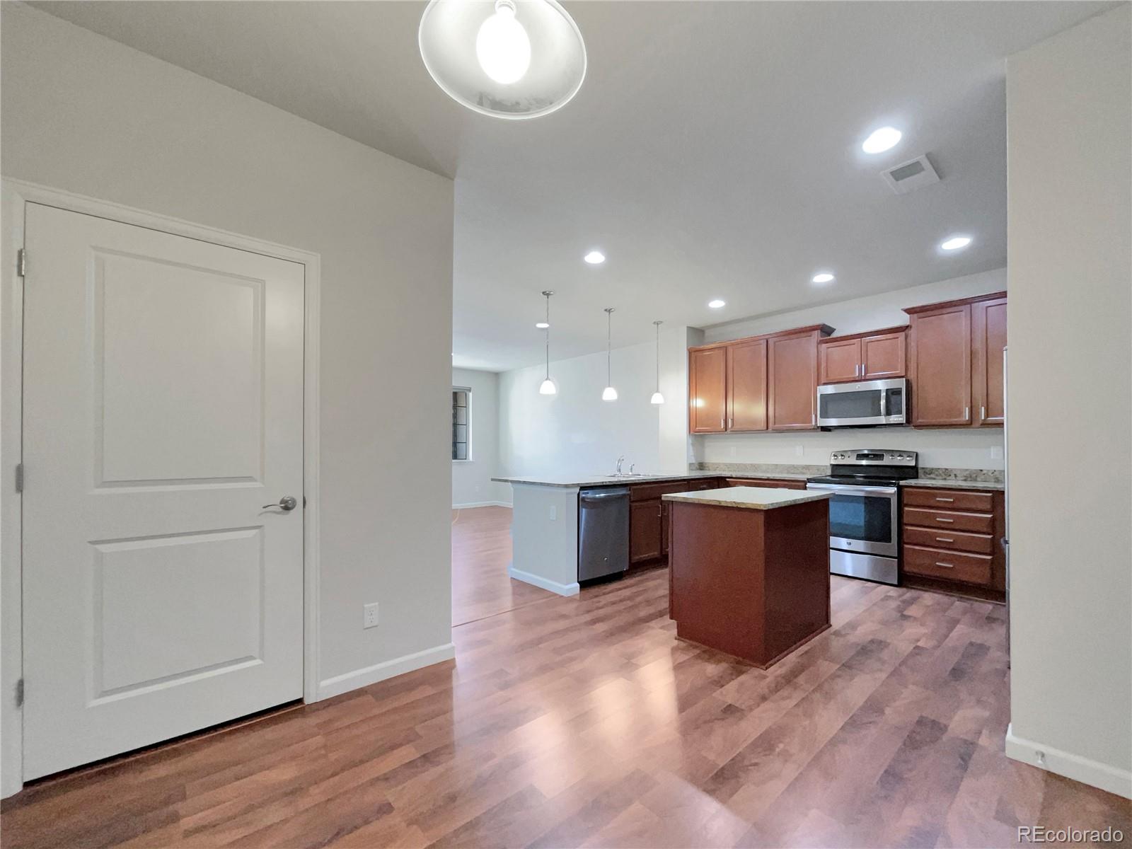 9040 E Phillips Lane