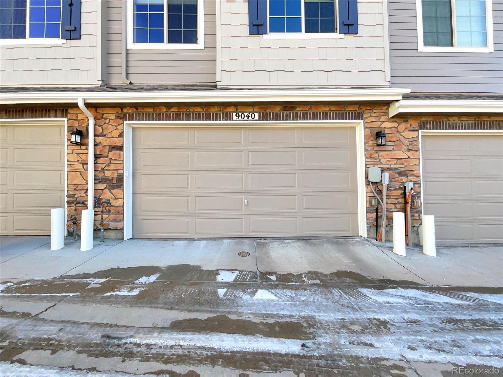 9040 E Phillips Lane