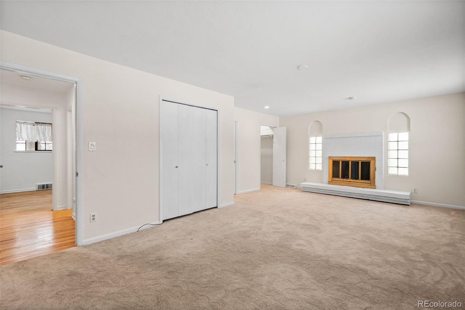 1876 S Chester Circle