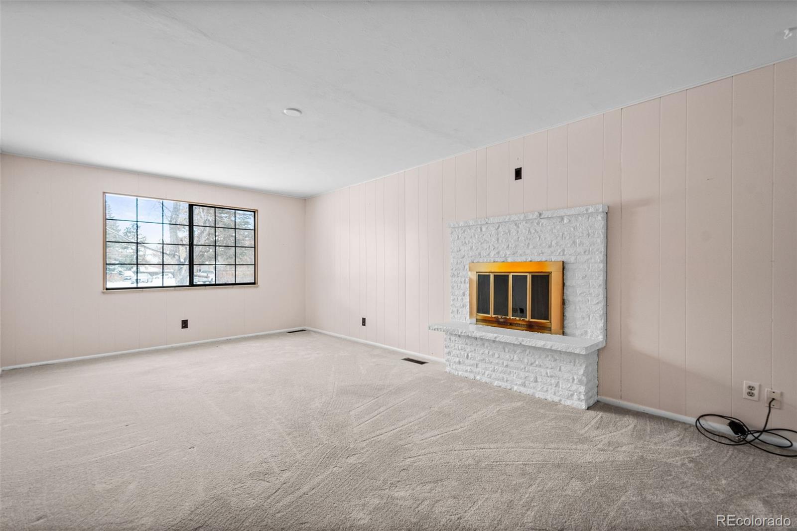 1876 S Chester Circle