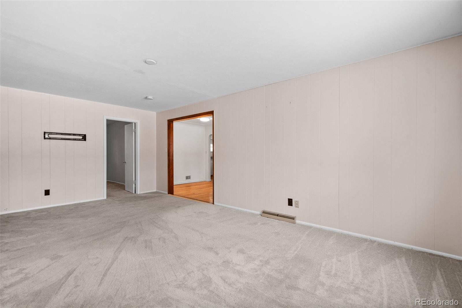 1876 S Chester Circle