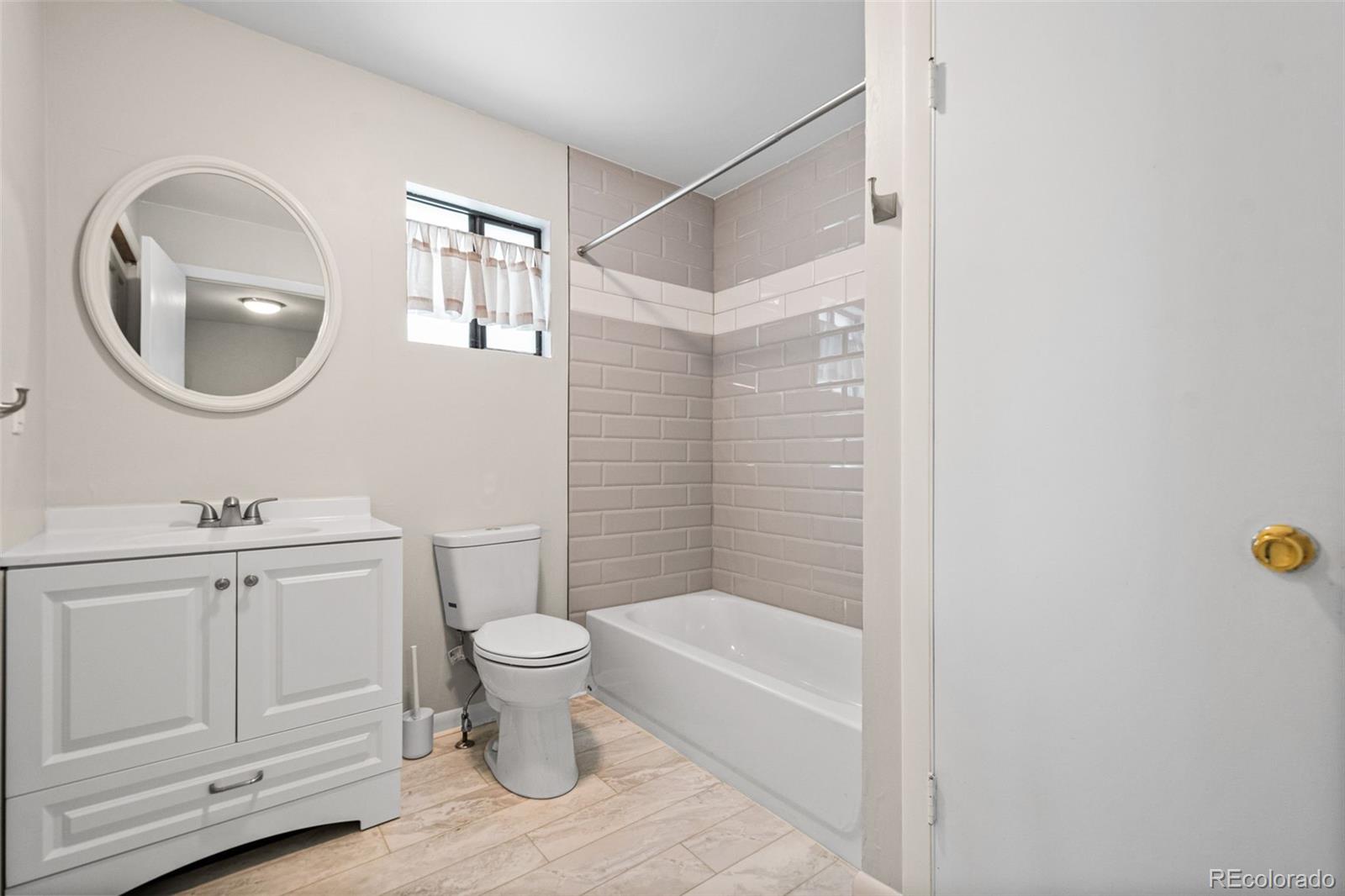 1876 S Chester Circle