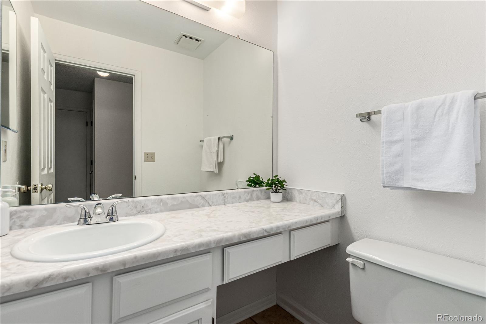 4750 S Dudley Street Unit: 41