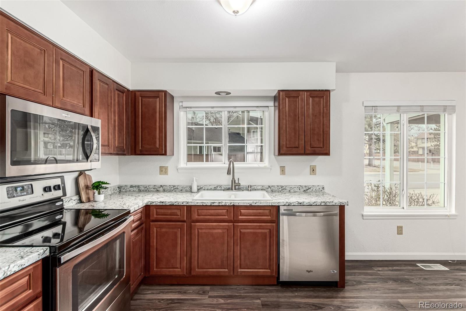 4750 S Dudley Street Unit: 41