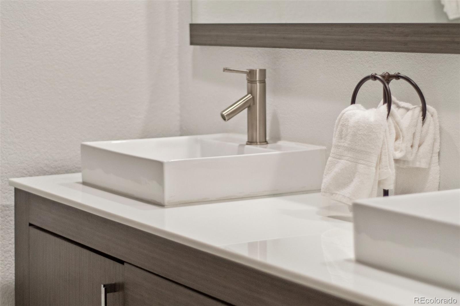 4666 E Hinsdale Place