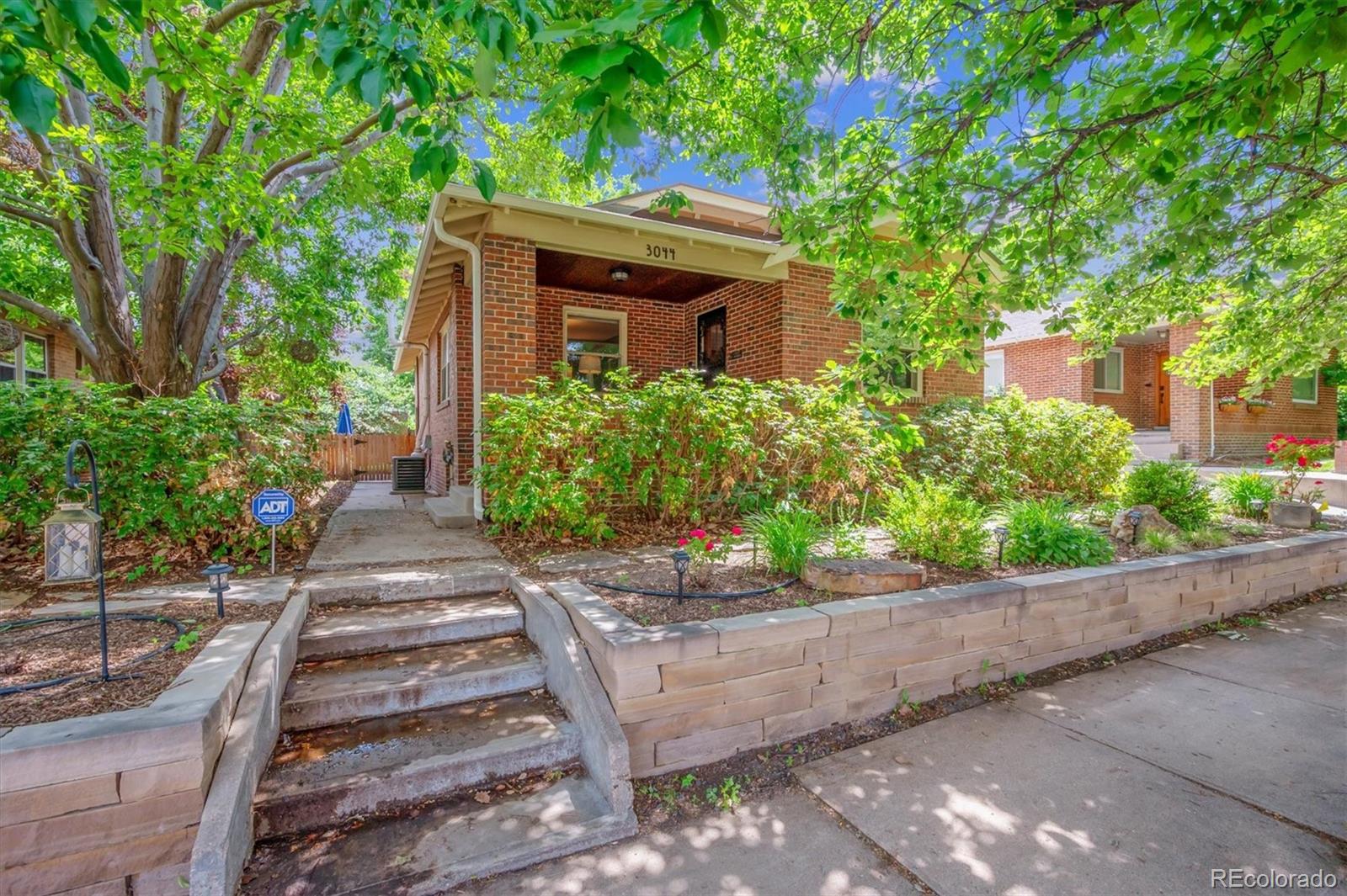 3044 W 40th Avenue