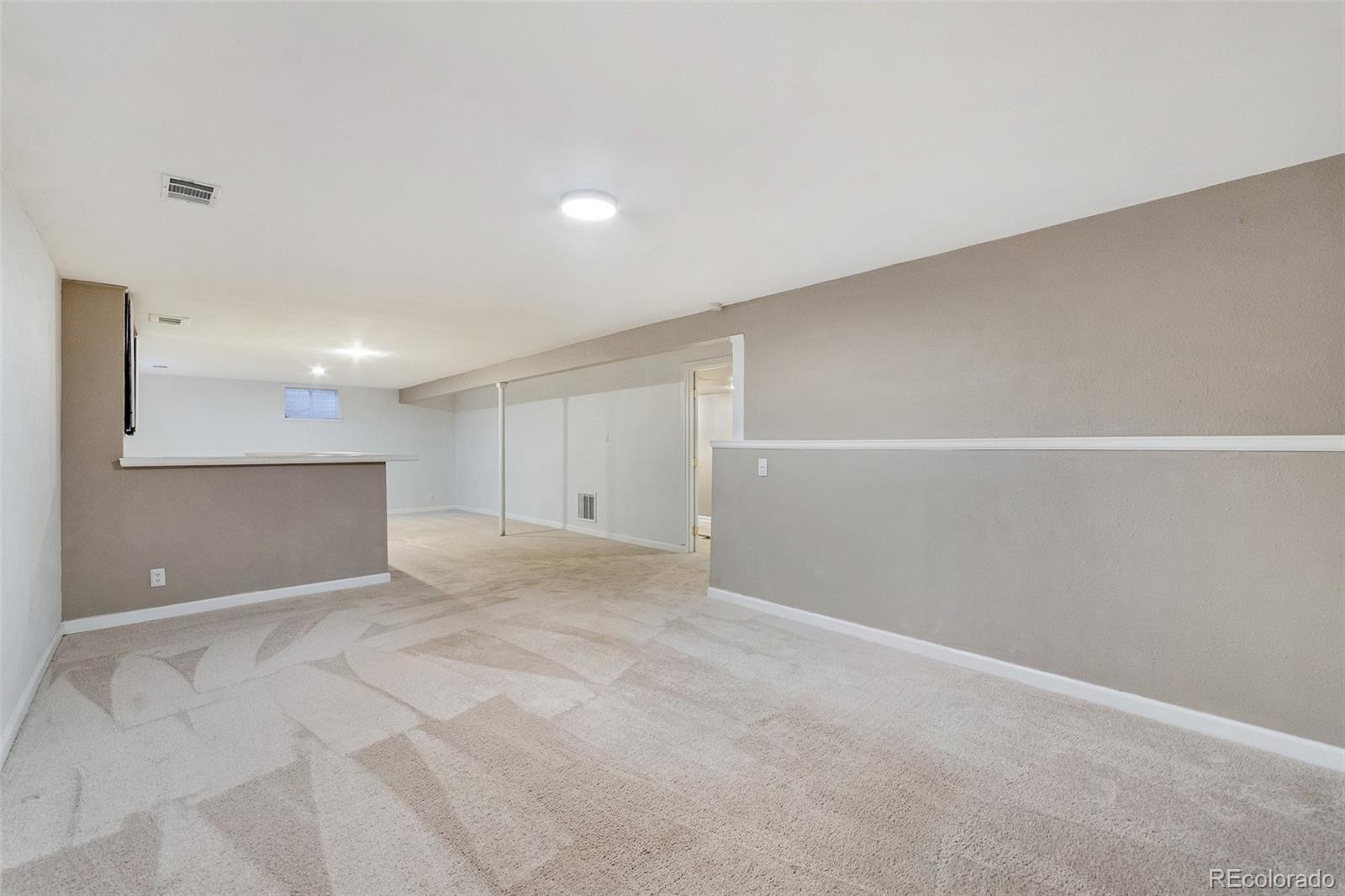 6734 S Dexter Street