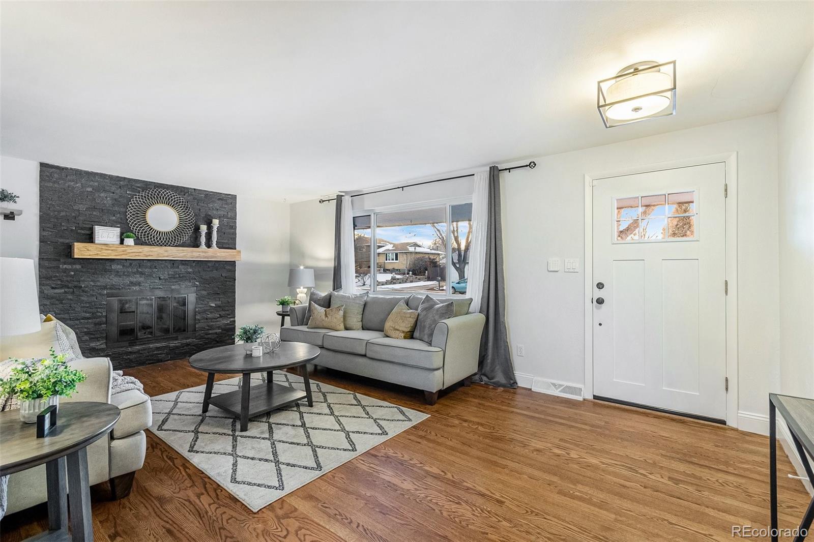 6734 S Dexter Street