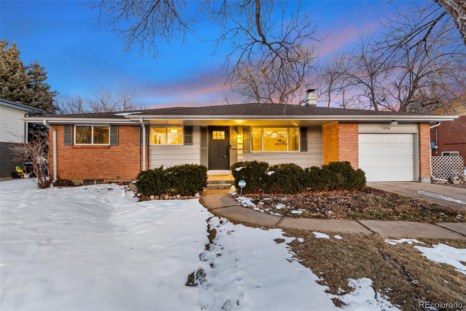 6734 S Dexter Street