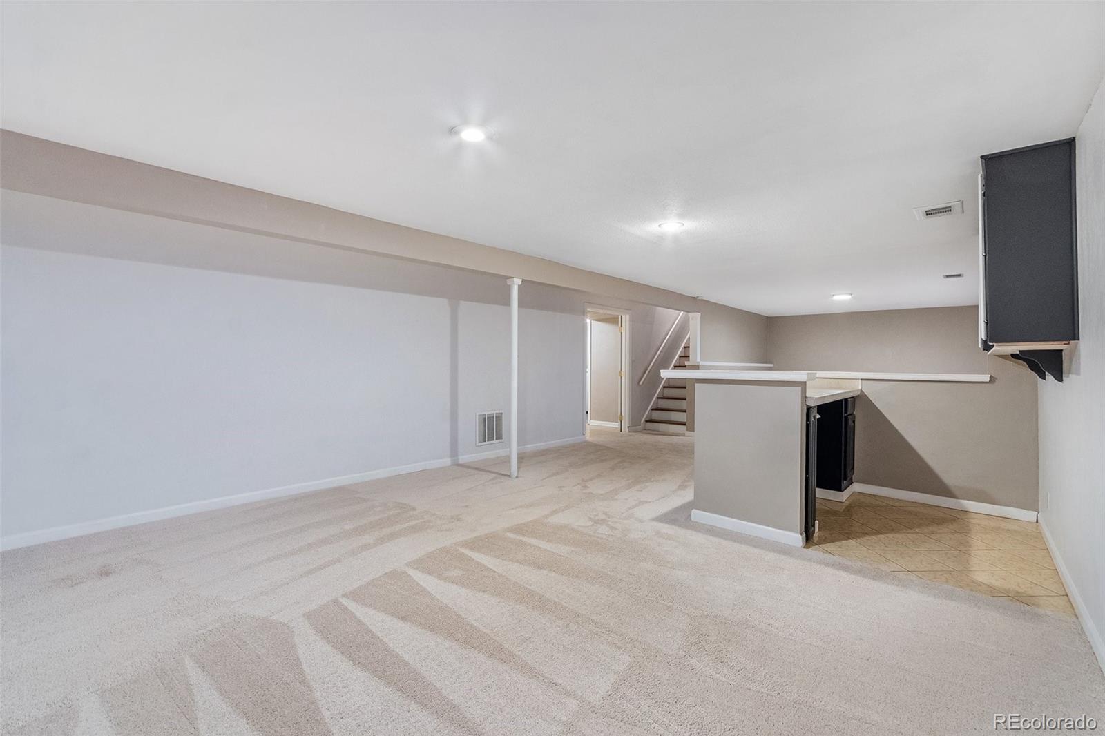 6734 S Dexter Street