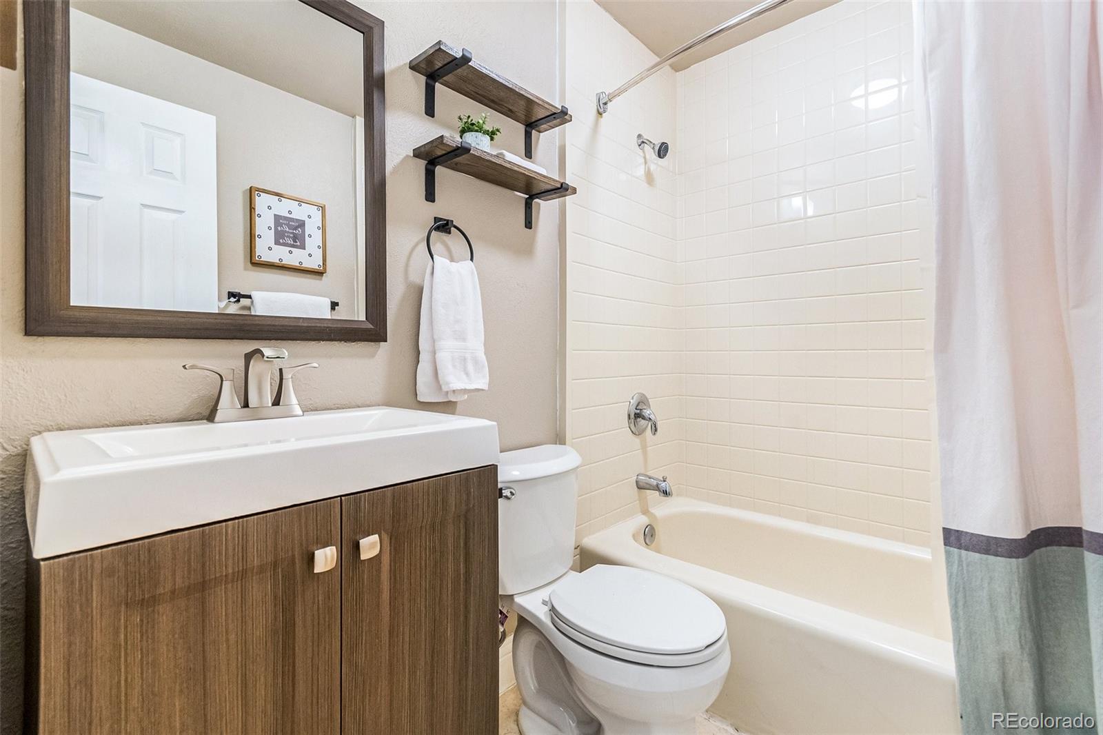 6734 S Dexter Street