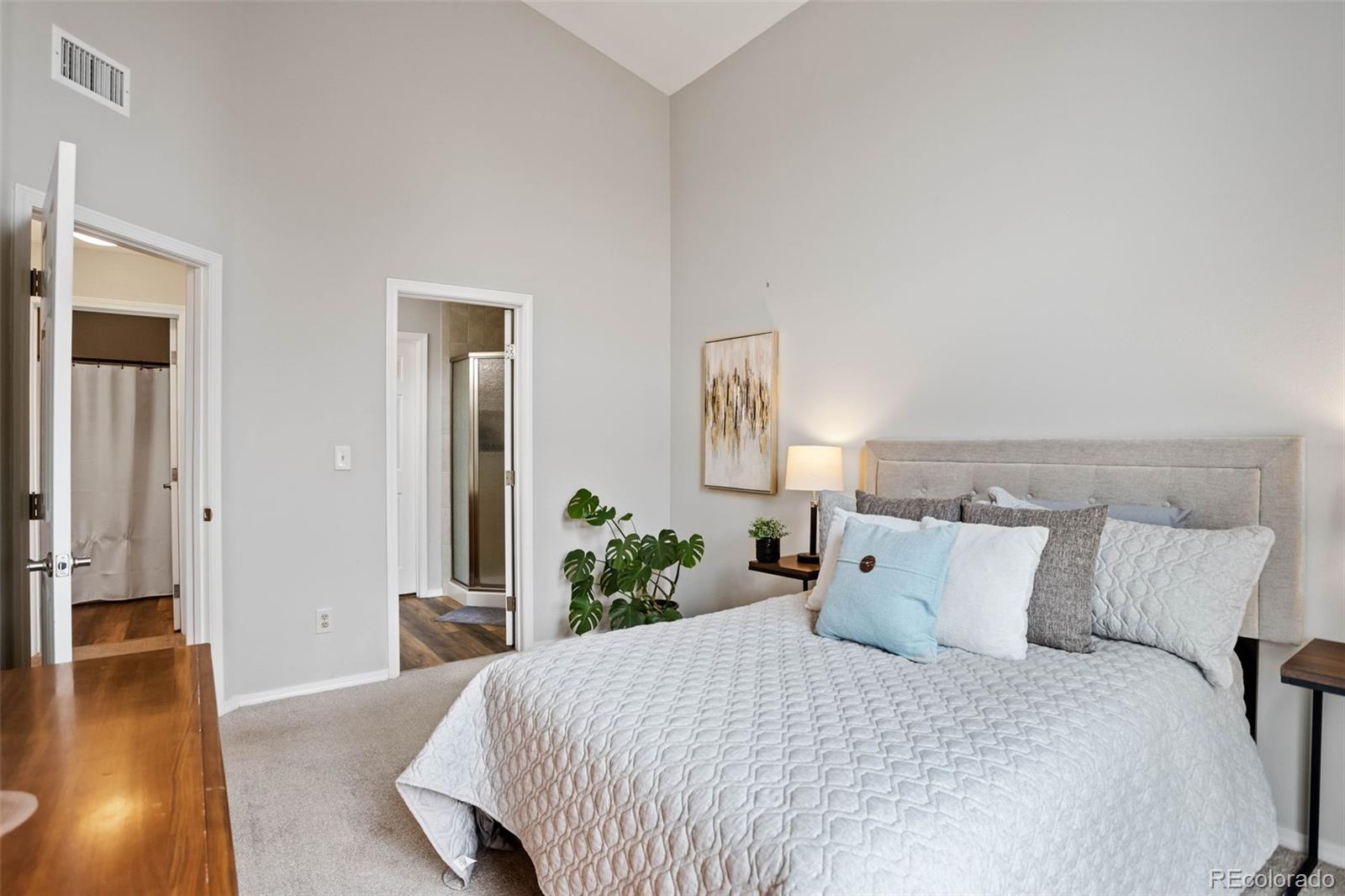 8641 E Dry Creek Road Unit: 527