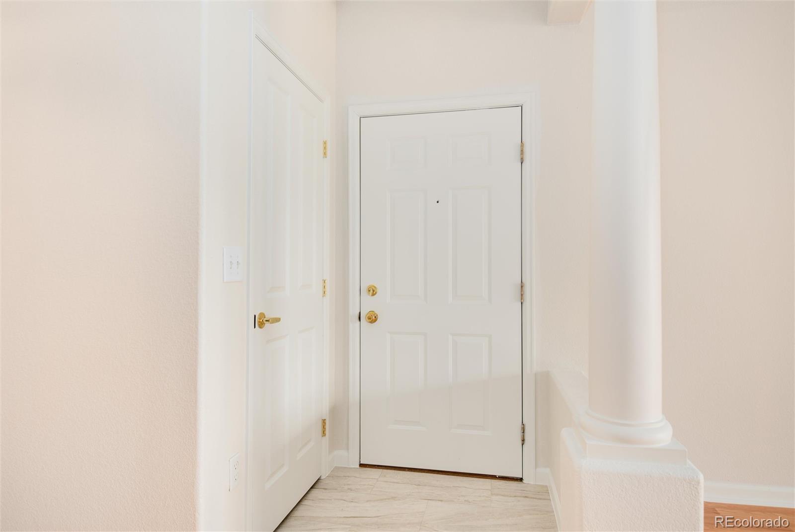 8456 S Hoyt Way Unit: 204