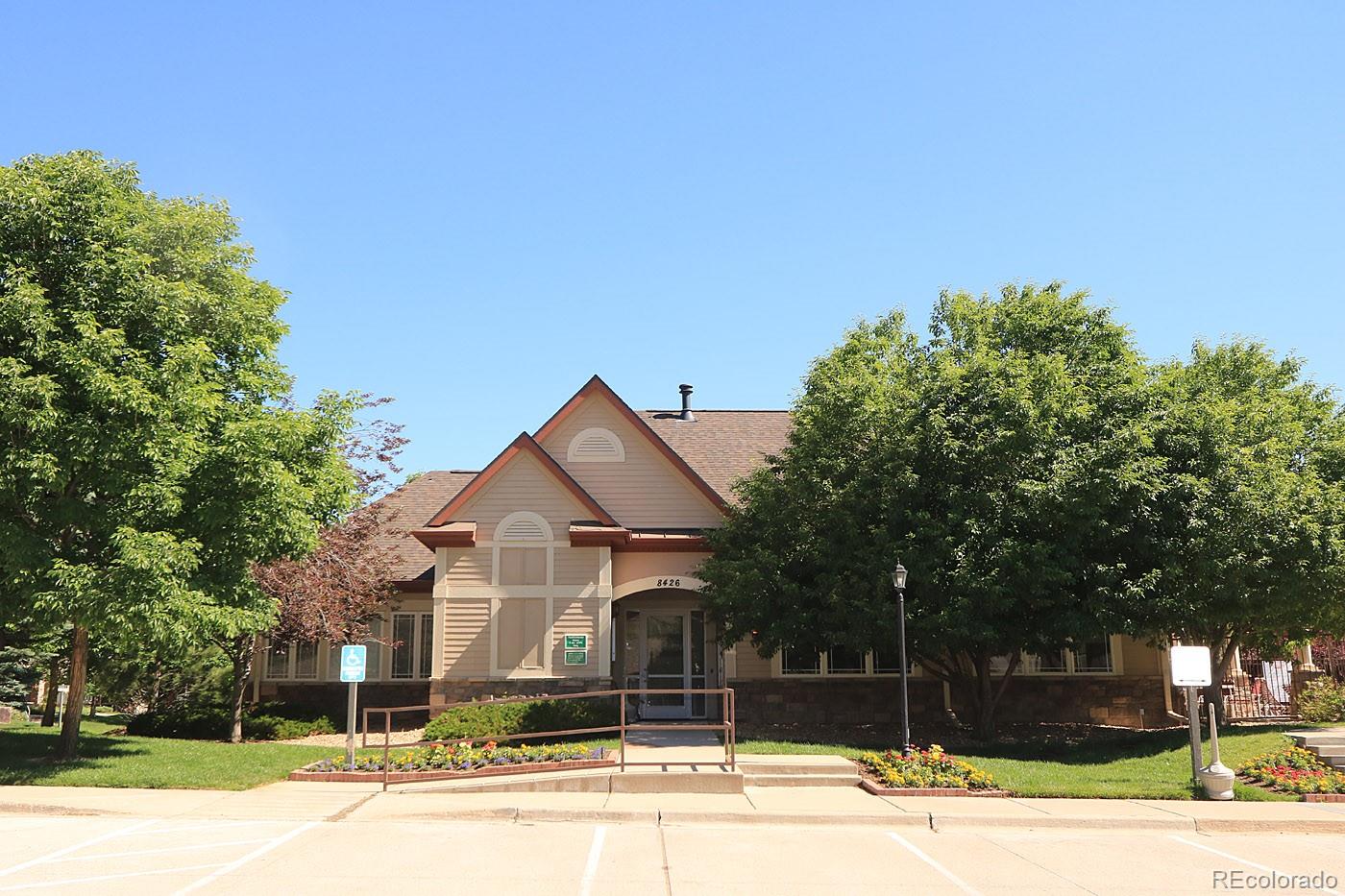 8456 S Hoyt Way Unit: 204