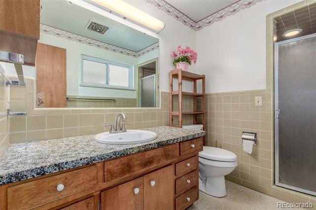 680 S Canosa Court