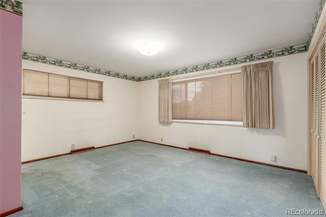 680 S Canosa Court