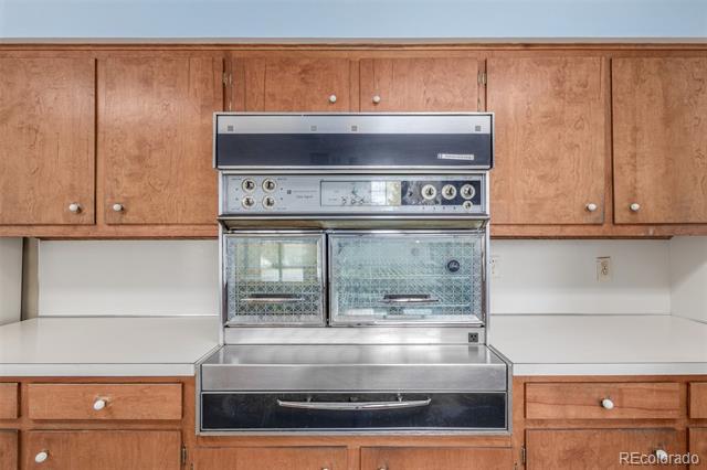 680 S Canosa Court