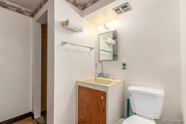 680 S Canosa Court