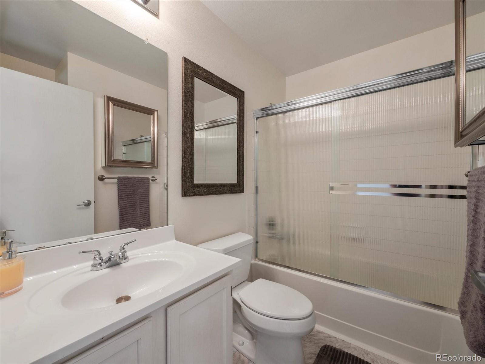 5641 S Youngfield Street