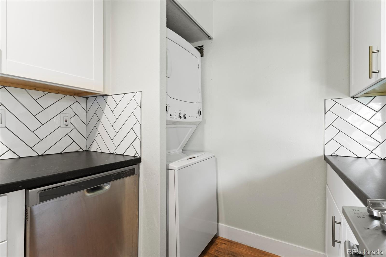 1225 S Oneida Street Unit: 225