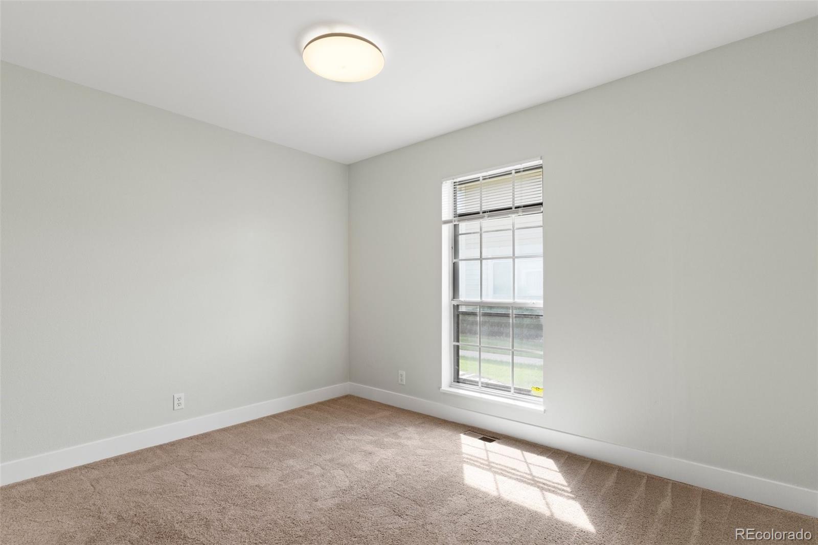 1225 S Oneida Street Unit: 225