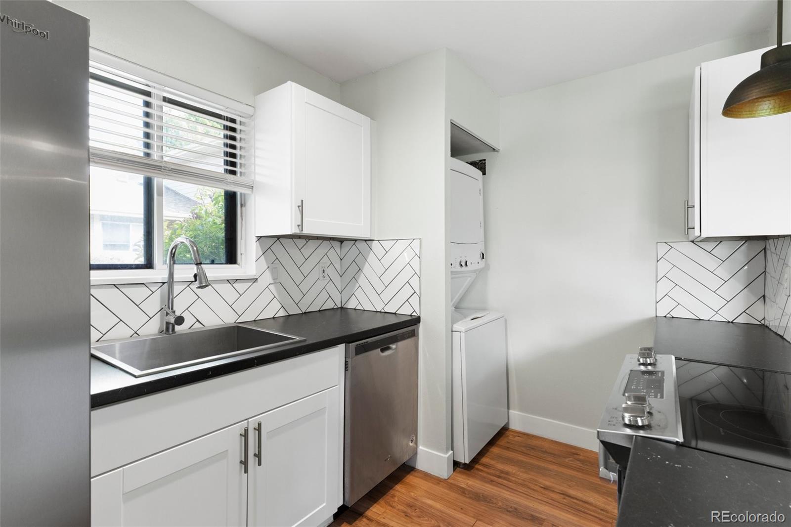 1225 S Oneida Street Unit: 225