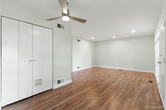 1225 S Oneida Street Unit: 225