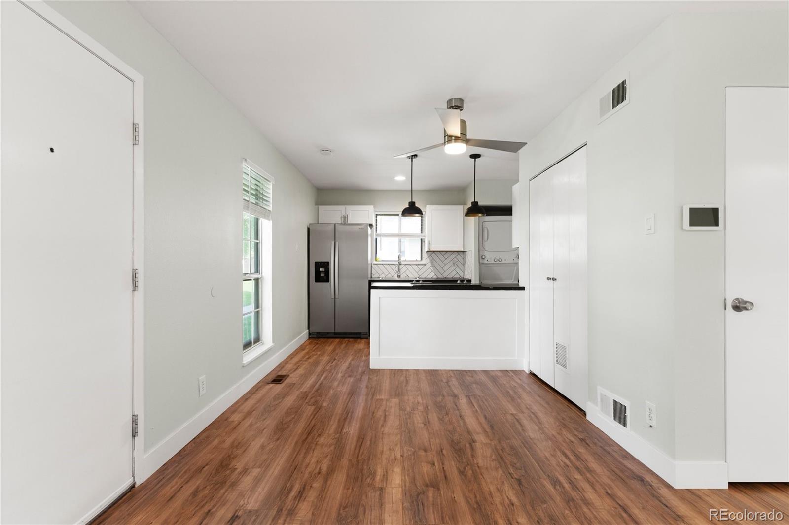 1225 S Oneida Street Unit: 225