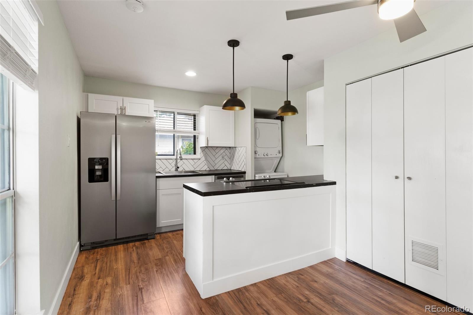 1225 S Oneida Street Unit: 225