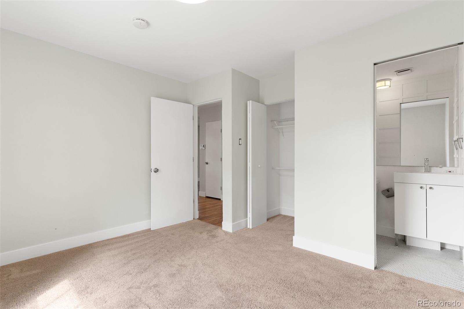 1225 S Oneida Street Unit: 225