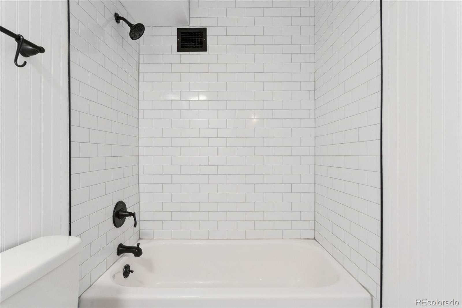 7020 E Girard Avenue Unit: 209