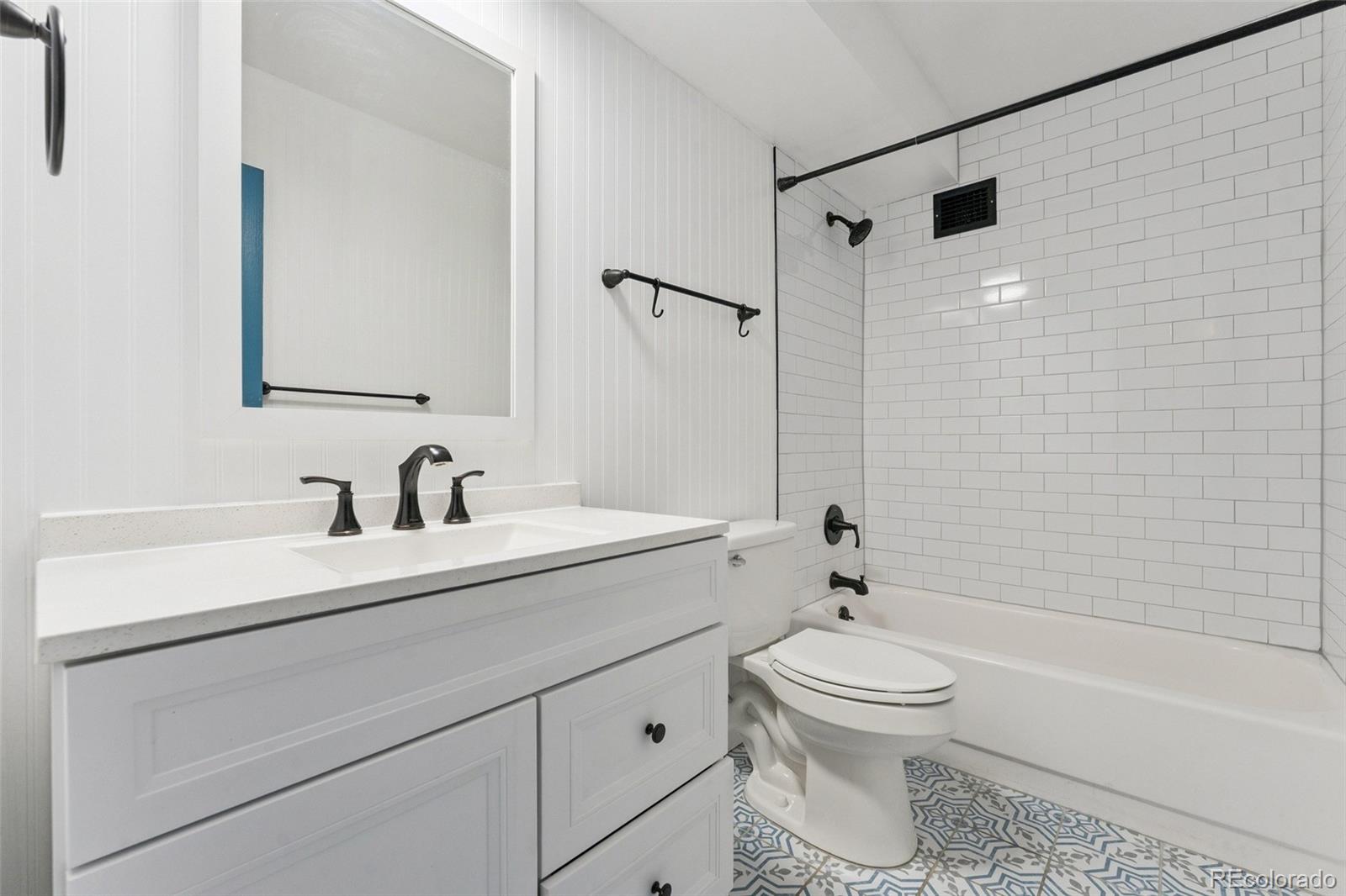 7020 E Girard Avenue Unit: 209