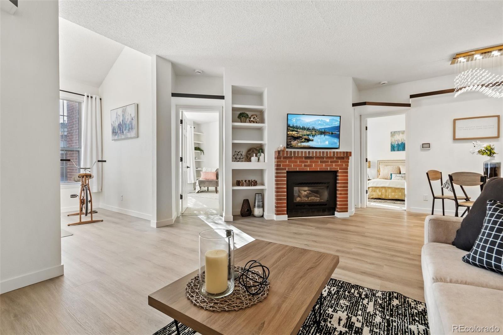 3016 W Prentice Avenue Unit: L