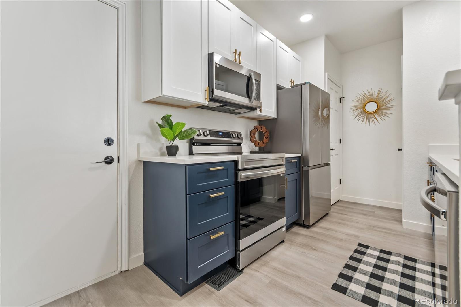 3016 W Prentice Avenue Unit: L