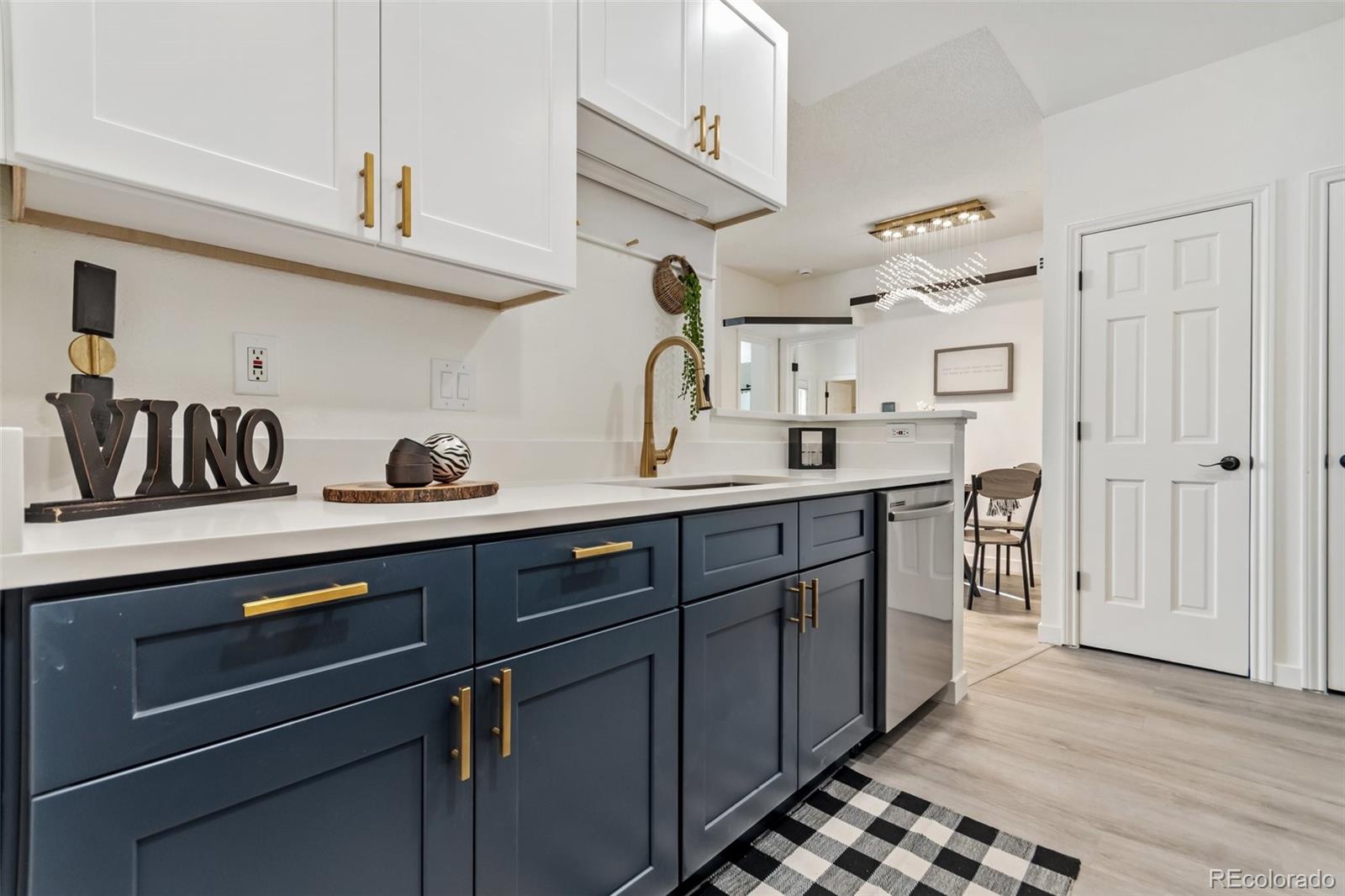 3016 W Prentice Avenue Unit: L