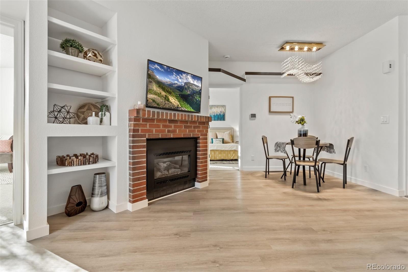 3016 W Prentice Avenue Unit: L